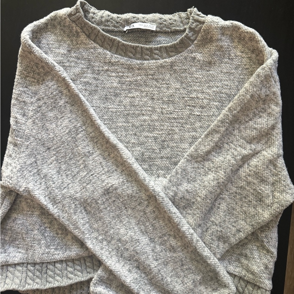 Zara Light Gray Crewneck Sweater